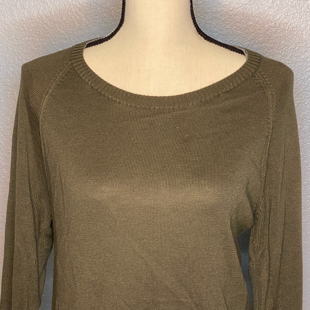 Lululemon women’s sweater